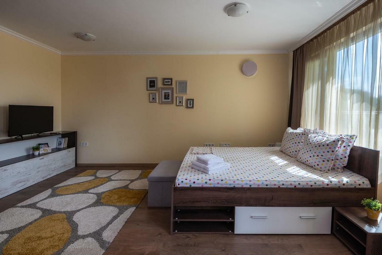 Riverside Apartments Plovdiv With Free Parking Luaran gambar