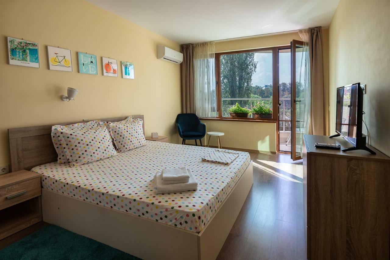 Riverside Apartments Plovdiv With Free Parking Luaran gambar