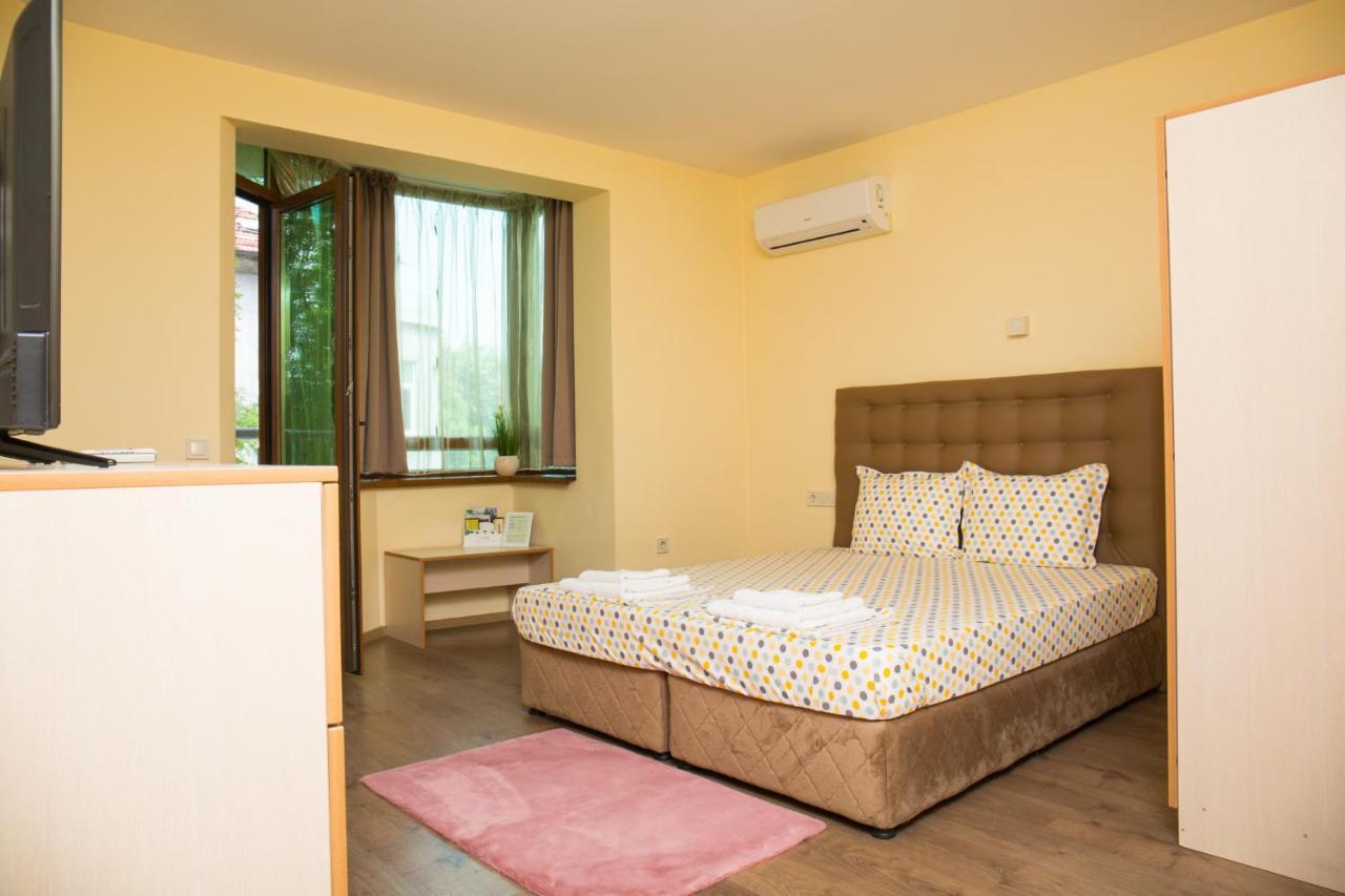 Riverside Apartments Plovdiv With Free Parking Luaran gambar